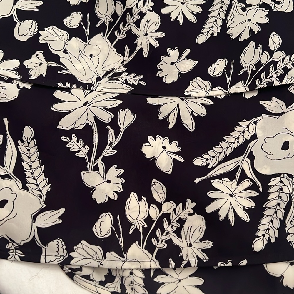 Theory navy and white tank blouse. Size M. - Picture 4 of 4